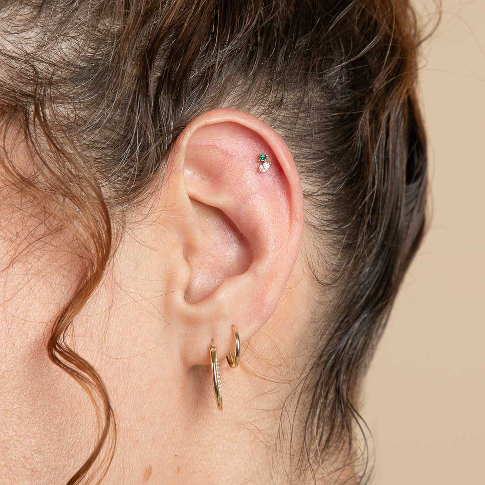 Flat Back Labret Studs - Diamond & Emerald Pear Piercing Stud in Solid Gold - Piercing Stud - Astrid & Miyu