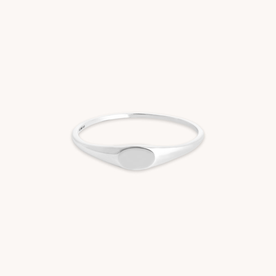 Graduation Gifts - Signet Ring in Solid White Gold - Signet Ring - Astrid &amp; Miyu