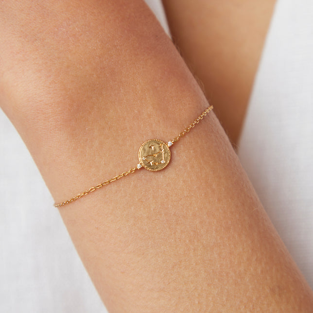 18k Gold Plated Jewellery - Capricorn Zodiac Bracelet in Gold - Zodiac - Astrid &amp; Miyu