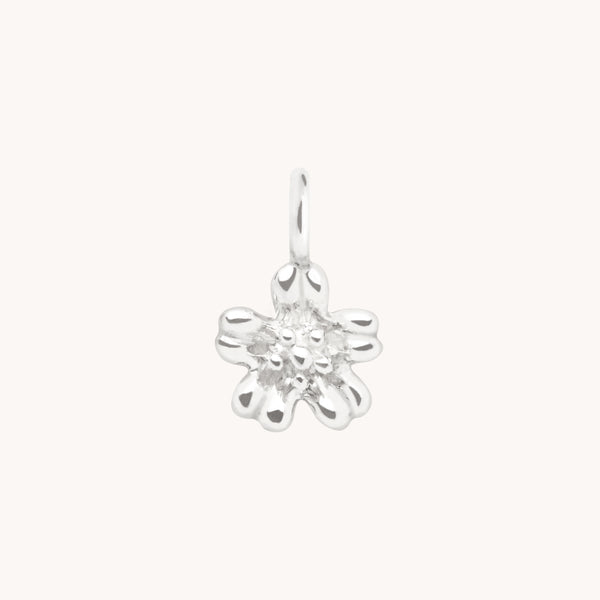 Flower Charm 9k White Gold-Astrid &amp; Miyu