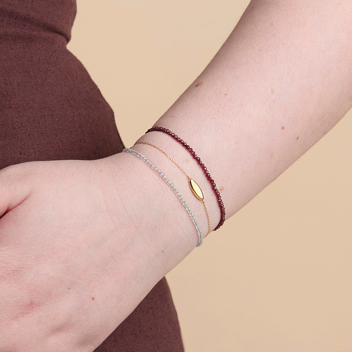 Garnet January Beaded Bracelet in Solid Gold-Astrid &amp; Miyu