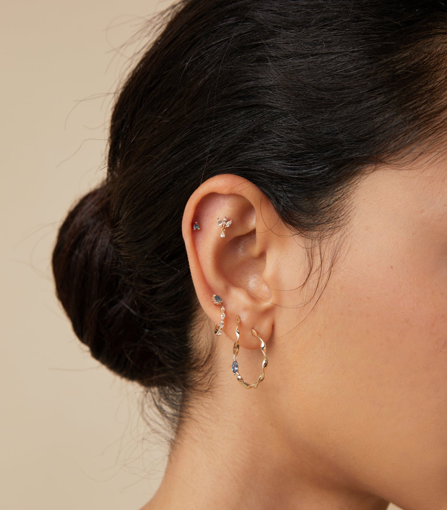 Desktop_12-Astrid &amp; Miyu