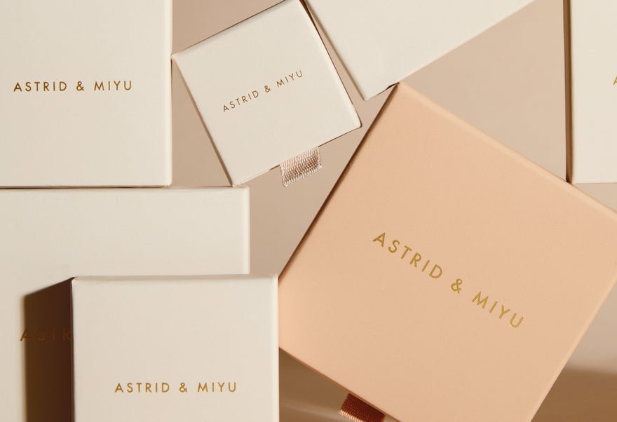 Earn_5_points_desktop-Astrid &amp; Miyu