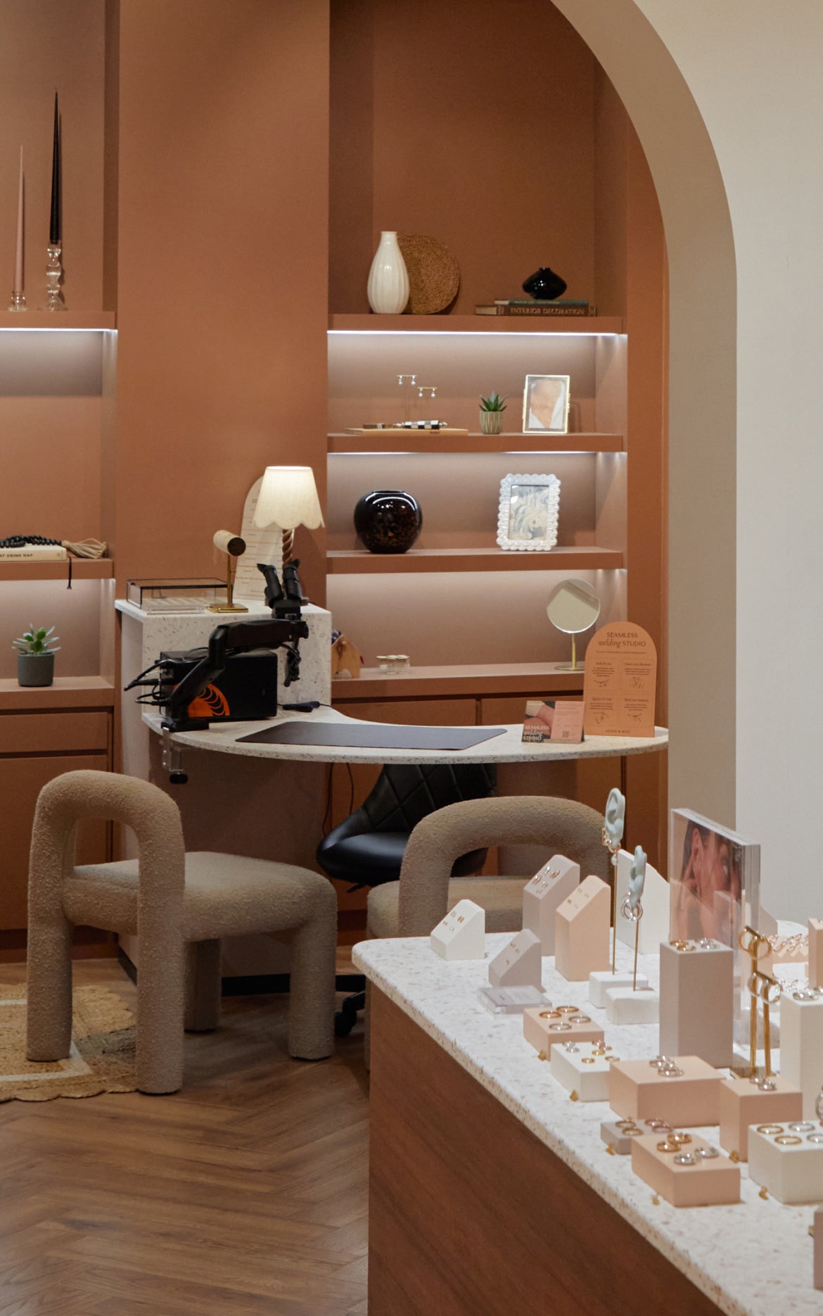 Hero_Mob_13-Astrid & Miyu