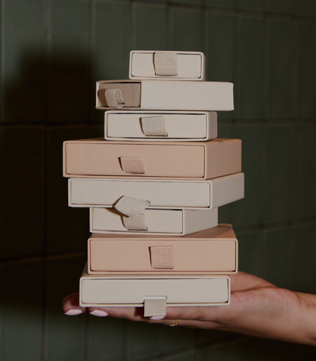 Rewards_Page_Logged_Out_Desktop_New_7da8adb0-0054-403e-a1ed-3596367ed719-Astrid &amp; Miyu