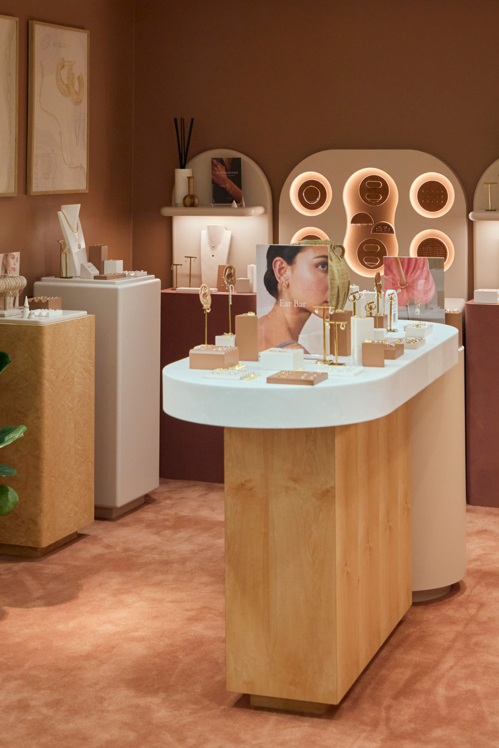 Rich_tones_3cc6e5a8-c8a9-4f0d-8c71-4357059056d4-Astrid &amp; Miyu