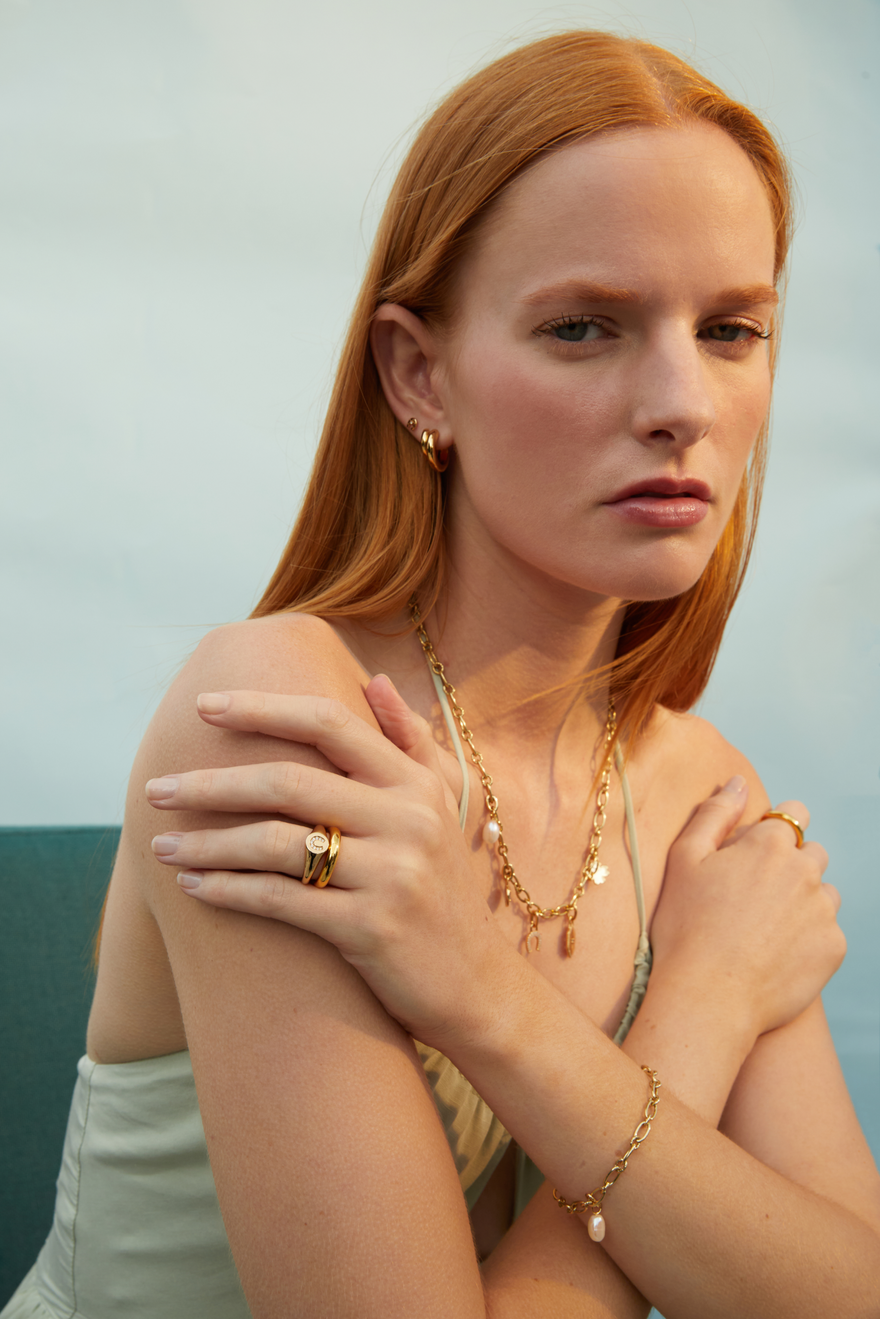 Astrid_and_renew_image_v2-Astrid & Miyu