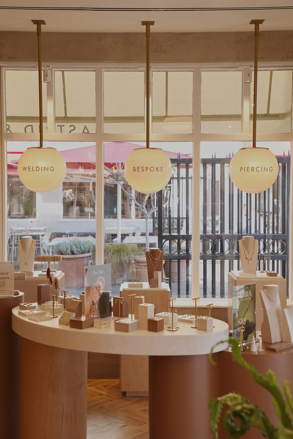 Cosy_ambience_8ff13e42-1841-4bbc-9c5b-4215cdd0e158-Astrid & Miyu