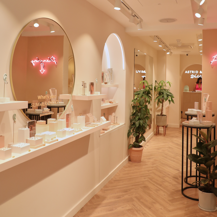 Main_Image_b6ed54ac-14bc-401f-a9c4-7bfecd6e4253-Astrid &amp; Miyu