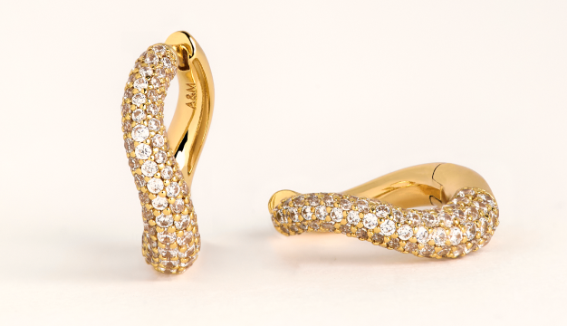 Q4_25_Winter_Sale_WK2_Announcement_Bar_Free_Delivery-Astrid &amp; Miyu