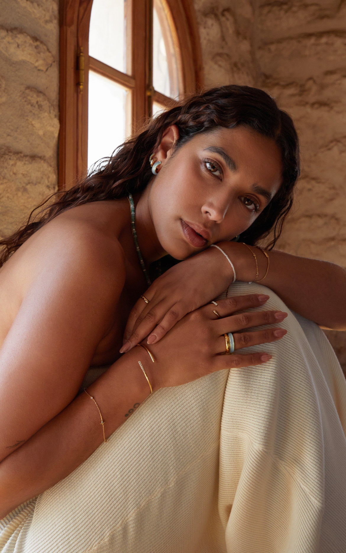 to_use_About_us_mobile_v1-Astrid &amp; Miyu